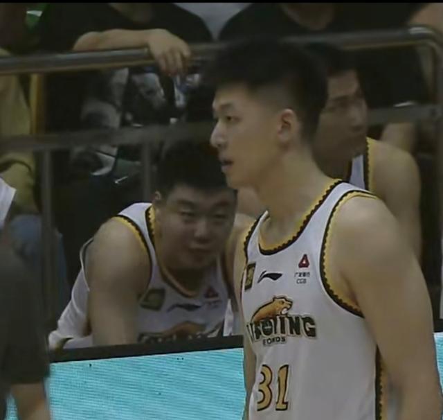 辽篮最单薄 辽篮最单薄